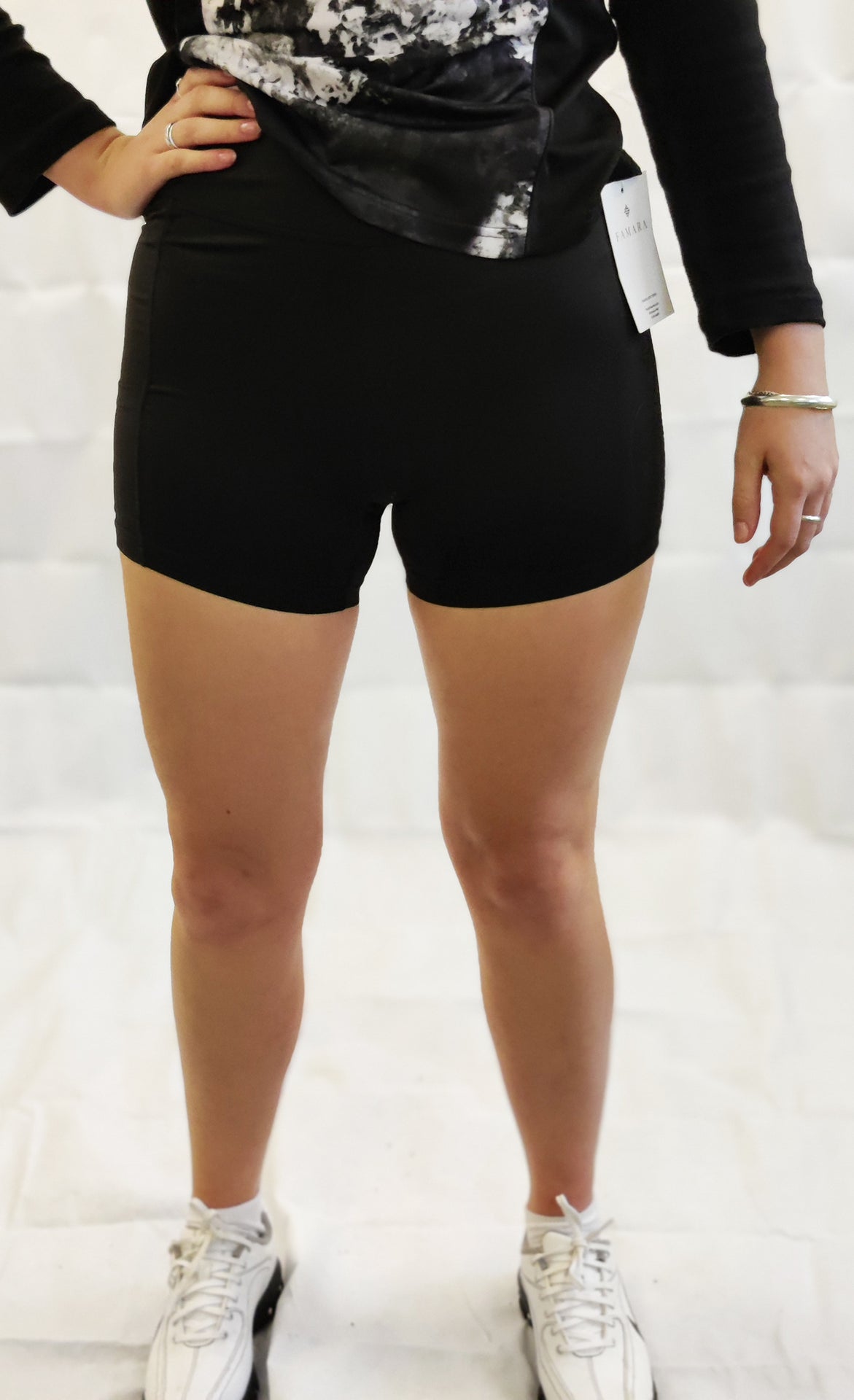 Skins Black 